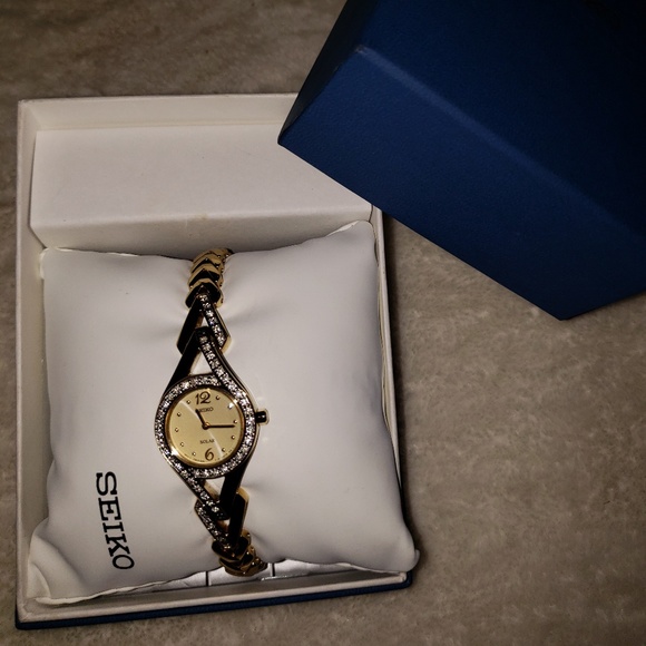 Seiko diamond watch/bracelet - Picture 1 of 7